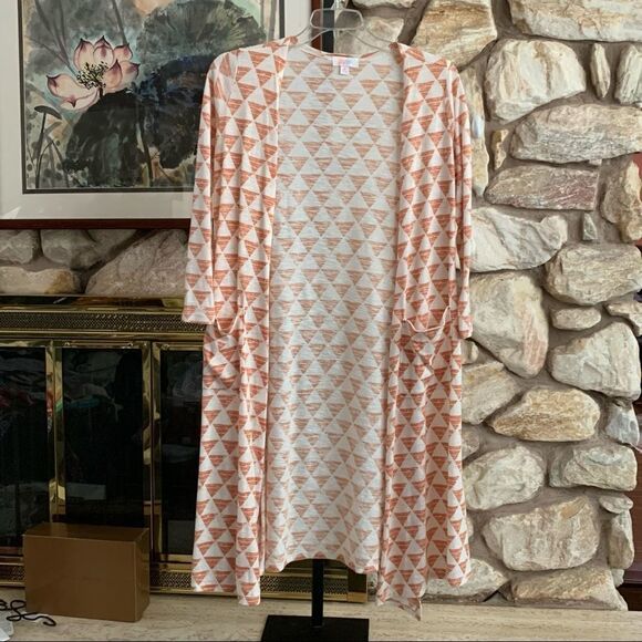 Lularoe sarah   - Picture 1 of 8